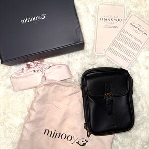 Minooy Crossbody Bag in Black